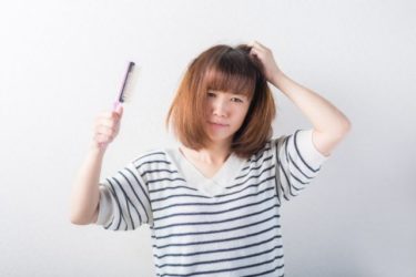 【髪の毛はなぜ傷む？】髪のダメージの原因について段階別に解説&それぞれの対処法！